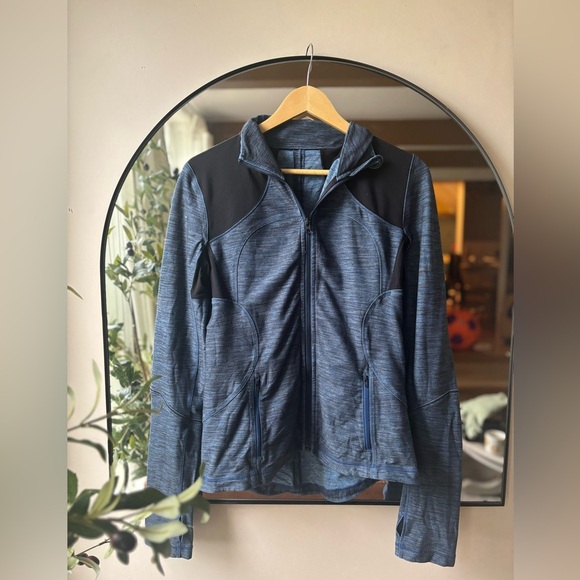 LULULEMON | forme jacket | size 10 - Picture 4 of 8